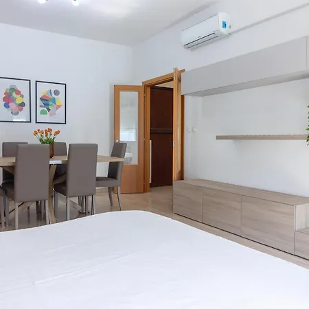 Appartement Guesthost - Darsena Luminous & Cozy Ferrara