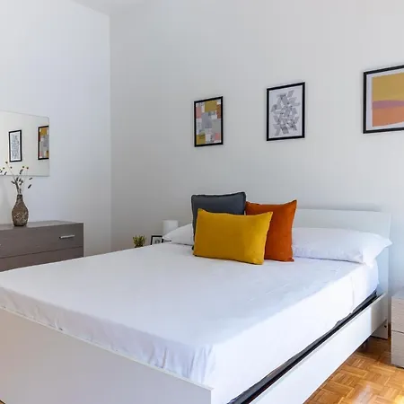 Guesthost - Darsena Luminous & Cozy Appartement Ferrara