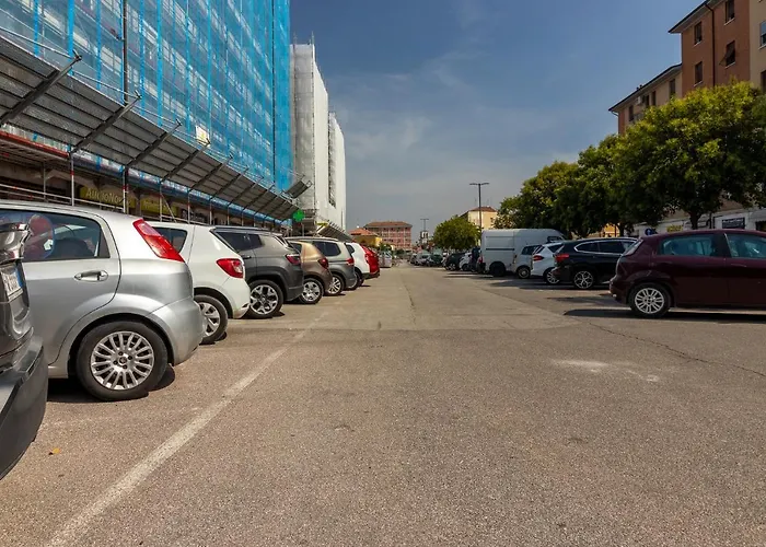 Guesthost - Darsena Luminous & Cozy *