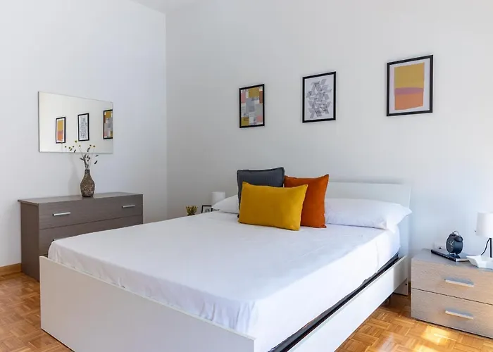 Guesthost - Darsena Luminous & Cozy דירה פררה