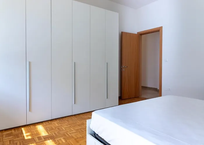 Guesthost - Darsena Luminous & Cozy Διαμέρισμα *