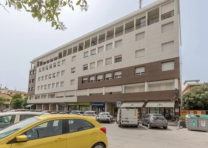 Guesthost - Darsena Luminous & Cozy דירה פררה