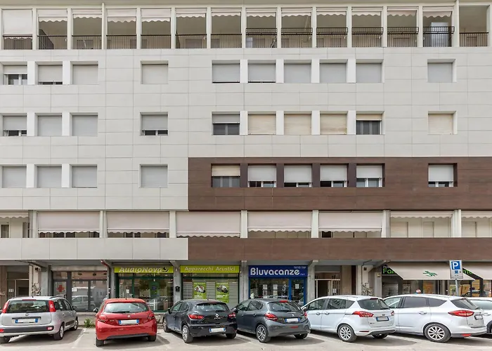 דירה Guesthost - Darsena Luminous & Cozy